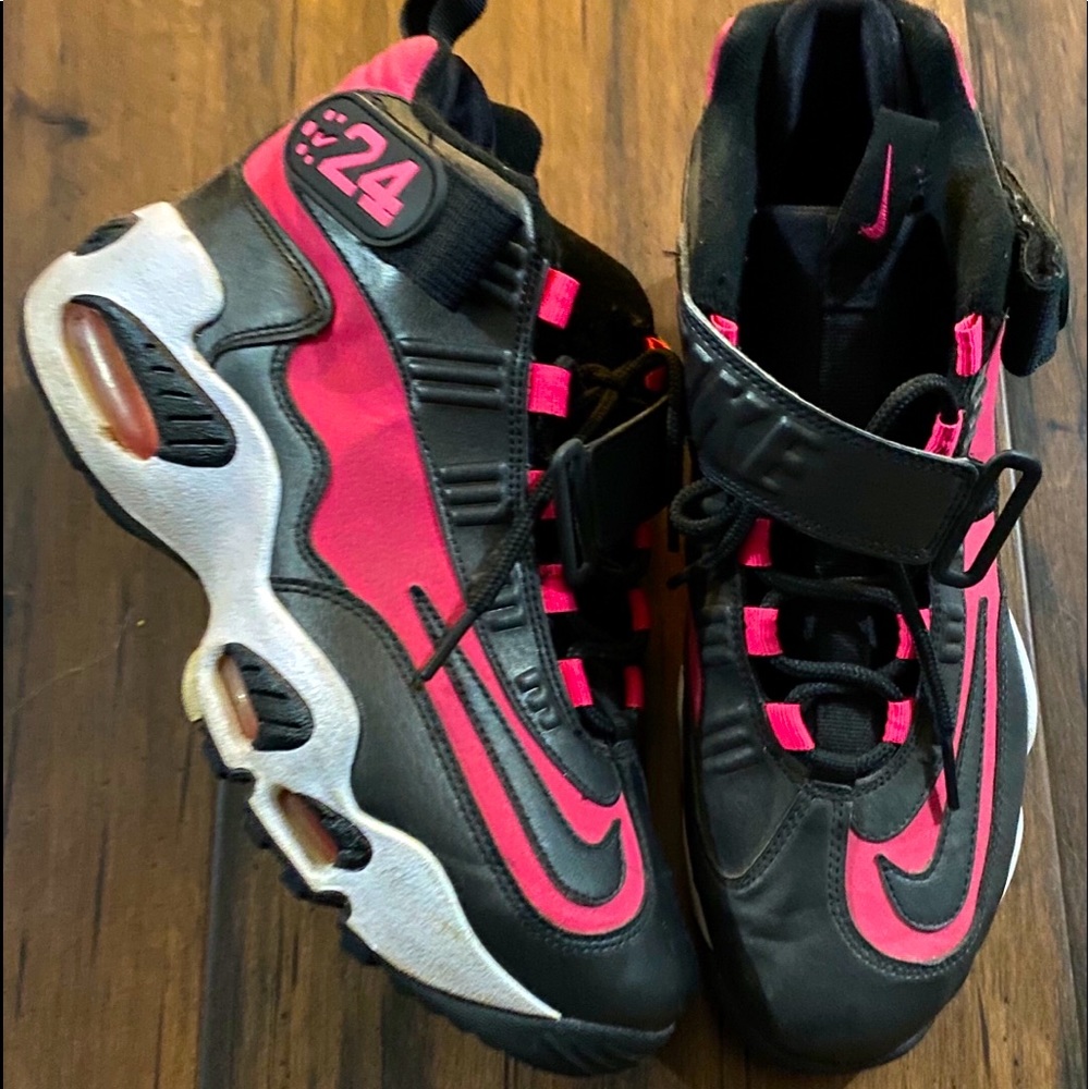 The Ken Griffey sneaker in a females size 7 still in great condition